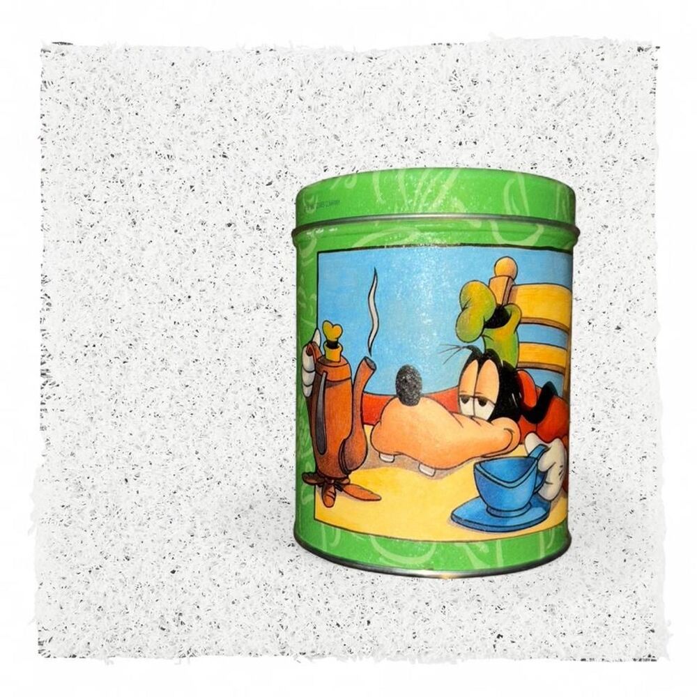 Disney multi Dinnerware
